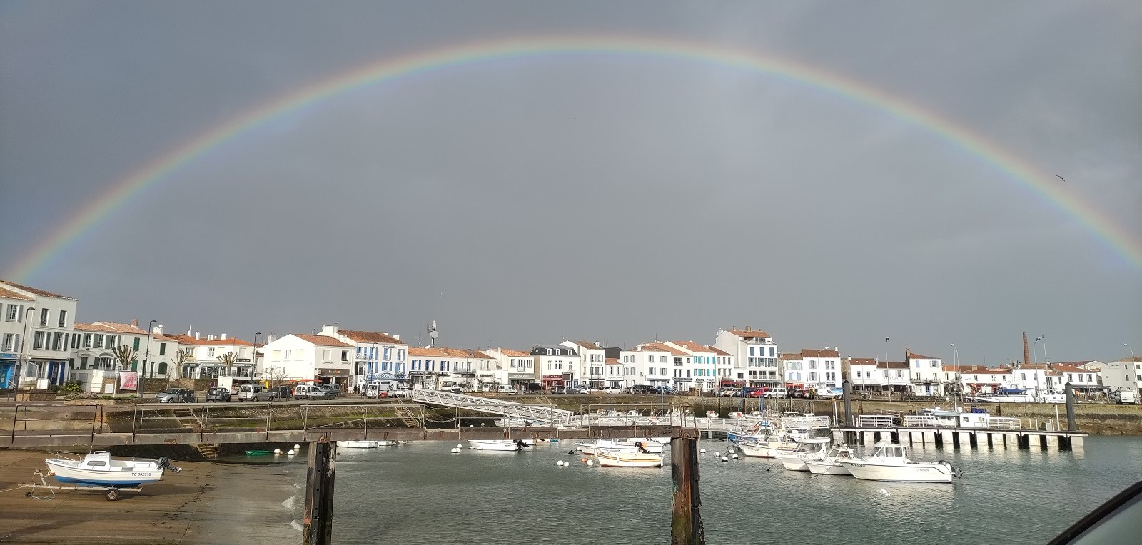 Arc en ciel sur Port Joinville